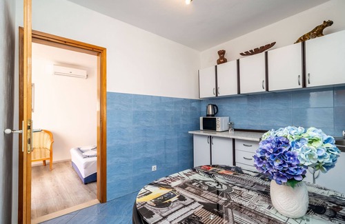 Gruz Apartment | Apartment & Rooms Alan - One Bedroom Apartment with Balcony and Sea View