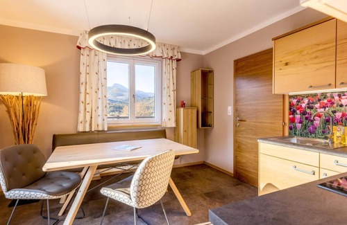 Fuschl am See Bed & Breakfast | Apartment "Roterle" - Haus Bergblick