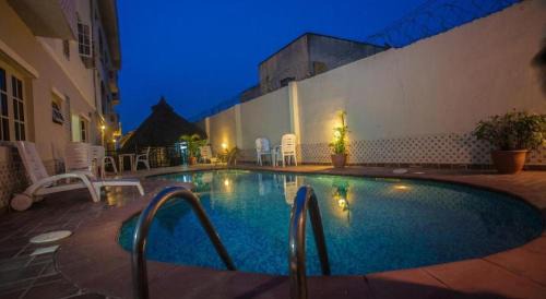 Ikeja Cabin | Apartment Royale Hotel-3 Bd Apartment