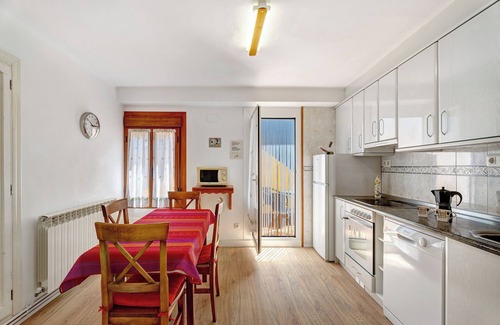 Torla Apartment | Apartment 'Rural Ordiso' with Mountain View, Private Terrace and Wi-Fi