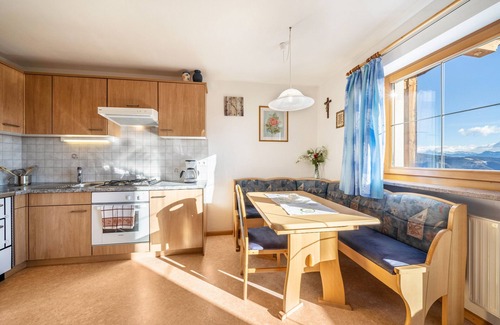 San Genesio Atesino Apartment | Apartment 'Stücklhof Wohnung Rose' with Mountain View, Shared Garden and Wi-Fi