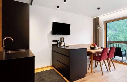 San Cipriano Apartment | Apartment 'Similde' with Mountain View, Shared Terrace and Wi-Fi