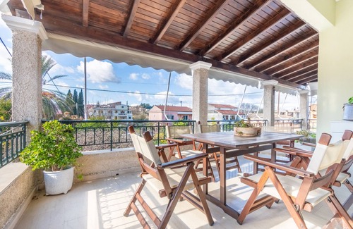 Alepou Apartment | Apartment 'Siora Anna' with Balcony, Wi-Fi and Air Conditioning