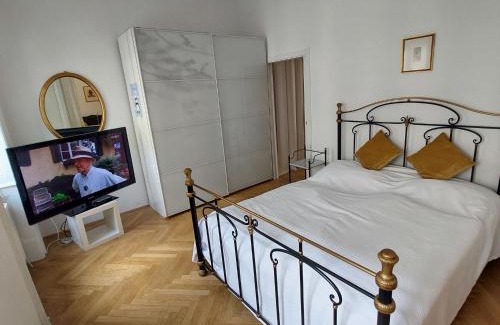 Thurygrund Apartment | Apartment Sobieskiplatz by Interhome