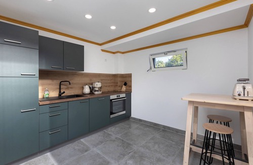 Querfurt Apartment | Apartment 'Sophie' with Shared Pool, Shared Terrace and Wi-Fi