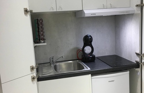 Leverkusen Apartment | Apartment-Standard-Private Bathroom-Park view-Zimmer 201