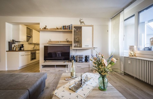 Gmain Apartment | Apartment Staufenpanorama, 61 sqm, 1 bedroom, balcony
