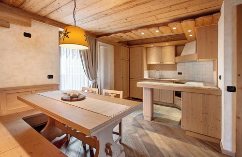 Santa Caterina Valfurva Apartment | Apartment 'Stella' with Mountain View, Shared Garden and Wi-Fi