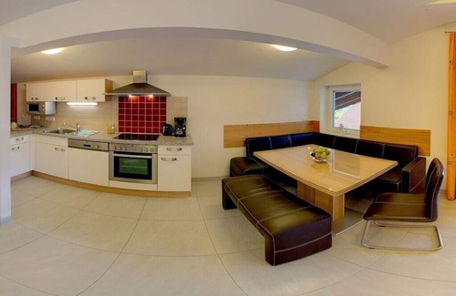 Faak am See House | Apartment Suite in Villa Karglhof (incl. 3 bedrooms, 2 bathrooms)