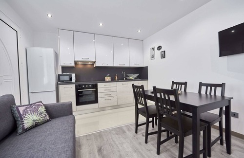 Le Pin Apartment | APARTMENT T2 Rdc in peace, 1 to 4 beds, direct access A4/A104