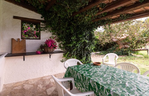 Mockarta Apartment | Apartment 'Tenuta Donna Vittoria - Geranio' with Mountain View, Pool & Wi-Fi