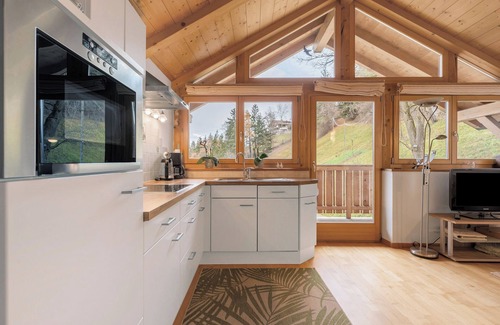 Ega Apartment | Apartment “Thymian - Thalerhof” with Mountain View, Wi-Fi, Balcony & Garden