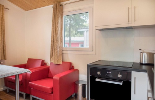 Garden Apartment | Apartment 'Tiny House Lohmen Garder See' with Private Terrace and Wi-Fi