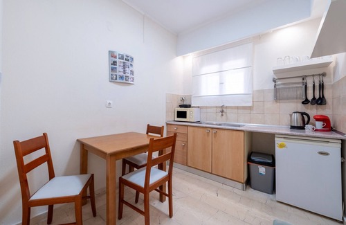 Kavos Apartment | Apartment 'Two Bedroom 2' with Balcony, Wi-Fi and Air Conditioning