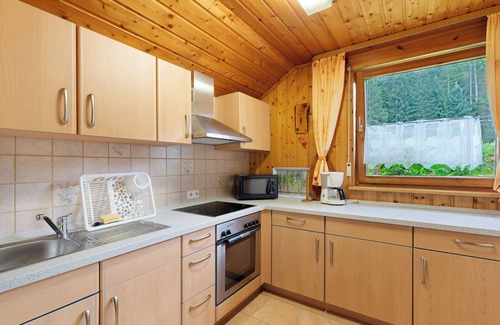 Ehlenbogen Apartment | Apartment 'Untermetzgers' with Mountain View, Private Terrace and Wi-Fi
