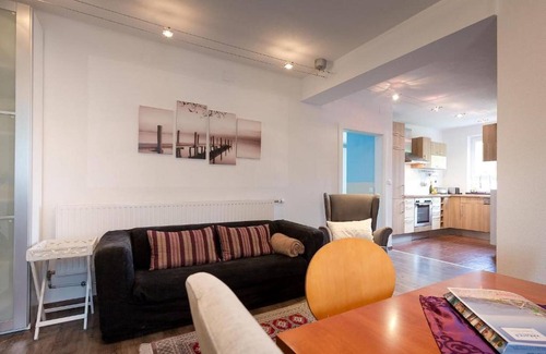 Ossiach Apartment | Apartment 'Villa Müller Rotfuchs' with Lake View, Shared Garden and Wi-Fi