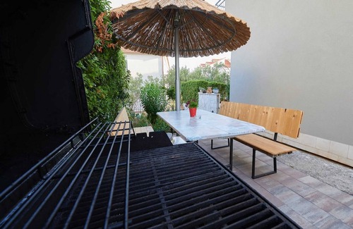 Kastel Stafilic Apartment | Apartment Vujina with terrace