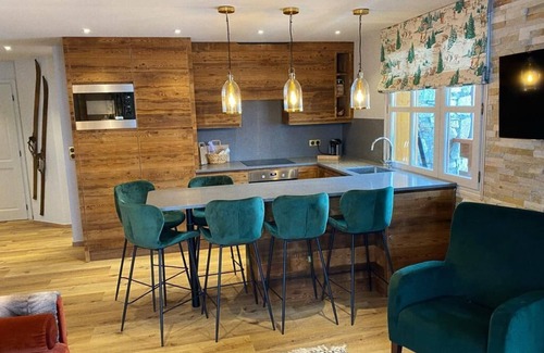 Arc-1950 Apartment | Apartment with sunny mountain views, ski-in/out, access to pool, sauna & hot tub