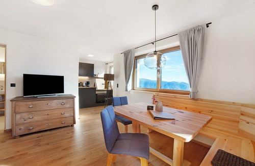 Lagundo Apartment | Apartment 'Waldele Bichl Hauserhof' with Mountain View, Private Terrace and Wi-Fi