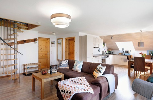 Langeneß Apartment | Apartment 'Watt'nblick' with Sea View, Shared Garden and Wi-Fi