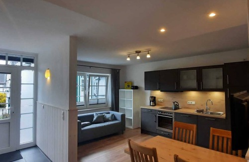 Finnentrop Apartment | Apartment 'Weinlaube' with Private Terrace, Shared Garden and Wi-Fi