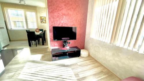 Sarafovo Apartment | Apartment with 2 Bedrooms and Parking Near the Beach