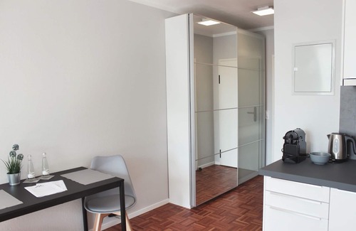 Boxberg Apartment | Apartment with Balcony - Hometown Apartments