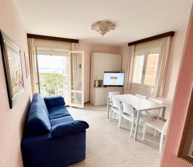 Lignano Pineta Apartment | Apartment with stunning sea view - Wi-Fi, free parking, large terrace and comfort