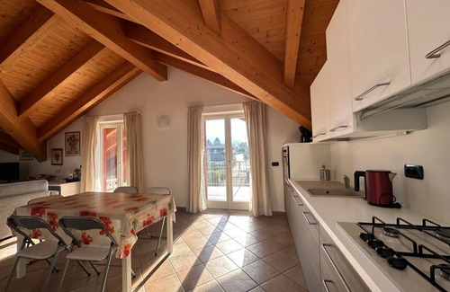 Musso Apartment | Apartment with lake view. Just a few minutes from the beach!