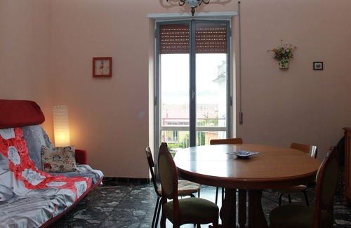 Marta Apartment | apartment with lake view