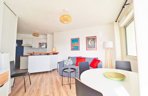 Ciboure Apartment | APARTMENT WITH LARGE HEATED POOL, BEACH, TERRACE, PARKING, WIFI AND GOLF