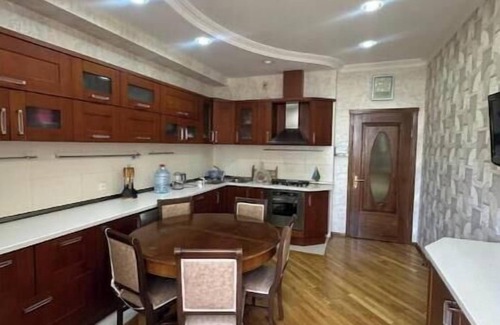 Baku Apartment | Apartment with park view