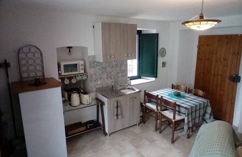 Gallinaro Apartment | Apartment with pool, Aircon & mountain views
