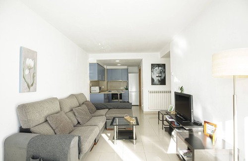 Eixample Apartment | Apartment with private parking in Girona