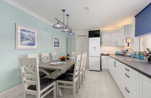 North Berwick Apartment | Apartment with sea views, close to beach and golf course