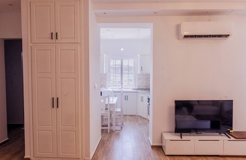 Algiers Apartment | Apartment with sea view and hammam, located at the foot of the magical port of La Perouse