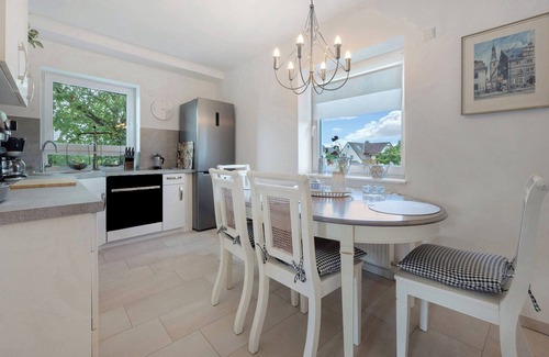 Hamelin Apartment | Apartment 'Zuhause Auf Zeit Weserlicht' with Shared Terrace, Balcony and Wi-Fi