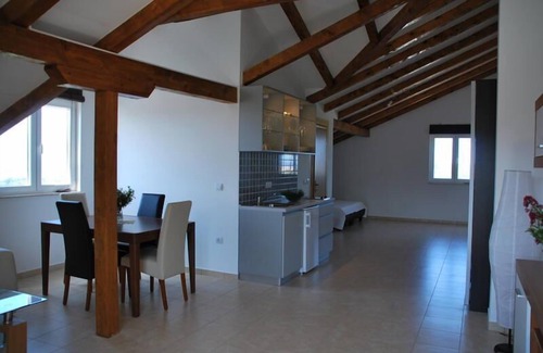 Maslinica Apartment | Apartments A4 with a view of Sesula Bay, a few minutes from the beach.