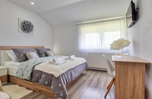 Slunj House | Apartments and rooms Hope