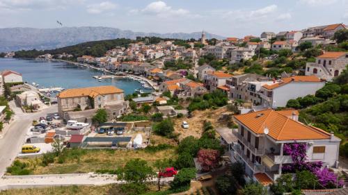 Povlja Apartment | Apartments by the sea Povlja, Brac - 16792
