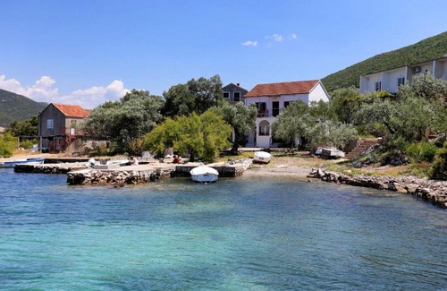 Putnikovic Apartment | Apartments by the sea Zuronja, Peljesac - 10134