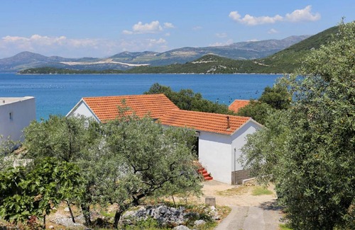Putnikovic Apartment | Apartments by the sea Zuronja, Peljesac - 10134