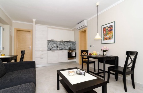Gornji Kono Apartment | Apartments Gaura - One-Bedroom Apartment with Terrace