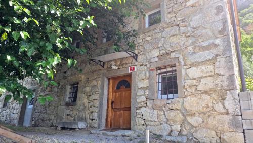 Podpec Apartment | Apartments in traditional rustic stone house