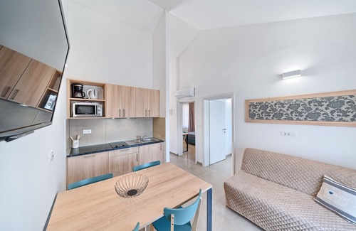 Seget Donji Hotel | Apartments Medena