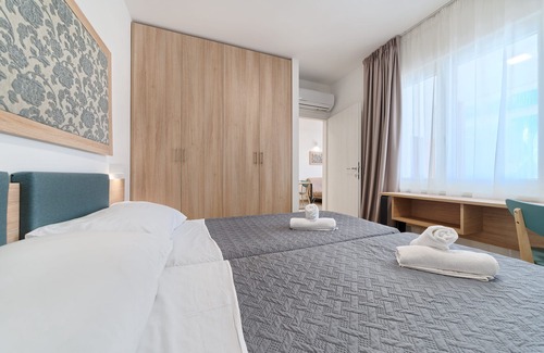 Seget Donji Hotel | Apartments Medena