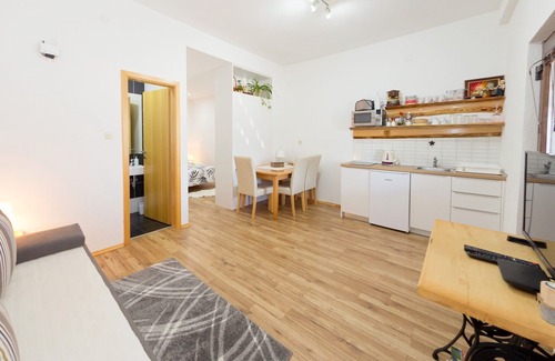Korenica Apartment | Apartments Milan, (16064), Korenica, Croatia