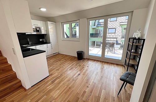 Funfhaus Apartment | Apartments next to Public Transport GG13