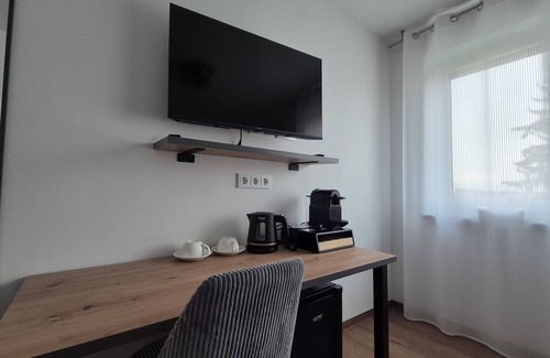 Sondelfingen Apartment | Apartments Seibel double/twin room with bathroom
