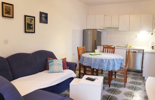Supetar Apartment | Apartments Sweet Life - One-Bedroom Apartment with Terrace (Nina) (ST)